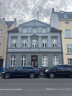 Foto - Haus zum Kaufen in Mönchengladbach 650.000,00 € 300 m²