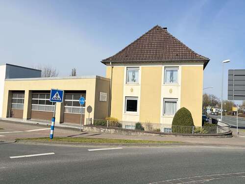 Foto - Haus zum Kaufen in Lage 395.000,00 € 210 m²