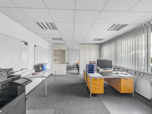Foto - Büro in Neu-Anspach 1.295,00 € 144 m²