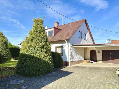 Foto - Haus zum Kaufen in Pfaffenhofen an der Roth Berg 420.000,00 € 119.89 m²