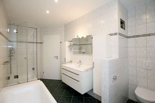 Foto - Wohnung zum Mieten in Zwickau 590,00 € 94 m²