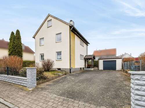 Foto - Haus zum Kaufen in Gunzenhausen 299.000,00 € 101 m²