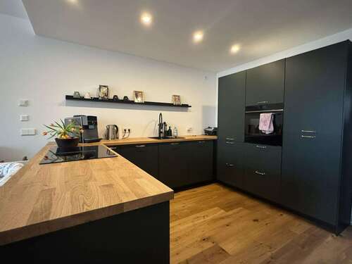 Foto - Haus zum Mieten in Halle (Saale) 1.950,00 € 150 m²