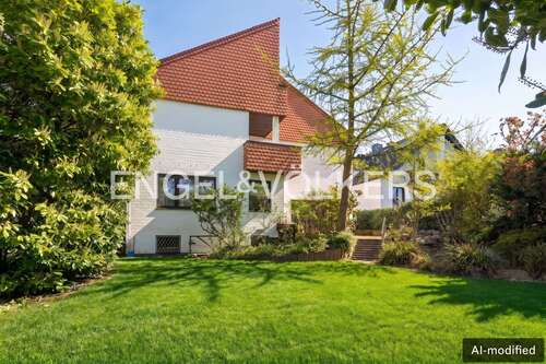 Foto - Haus zum Kaufen in Frankfurt 1.950.000,00 € 306.63 m²