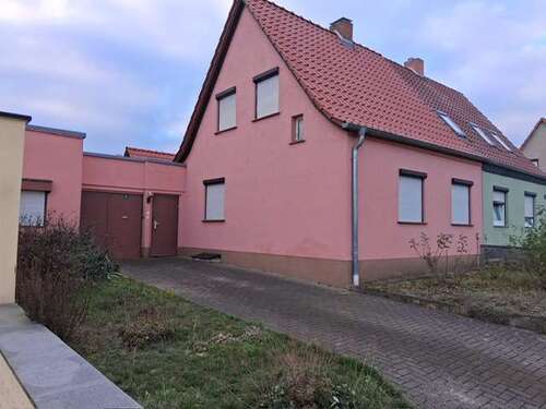 Foto - Haus zum Kaufen in Mansfeld 54.000,00 € 94000 m²