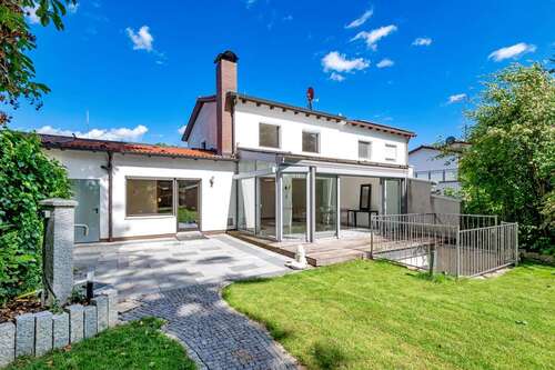Foto - Haus zum Mieten in München Neuaubing 3.000,00 € 166 m²