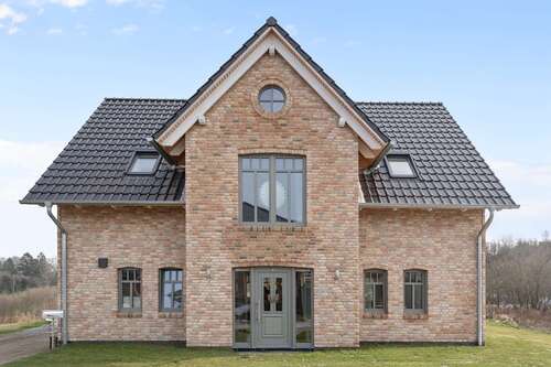 Foto - Haus zum Kaufen in Pahlen 680.000,00 € 164 m²