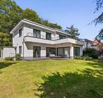 Haus zum Mieten in Hamburg 4.800,00 € 209 m²