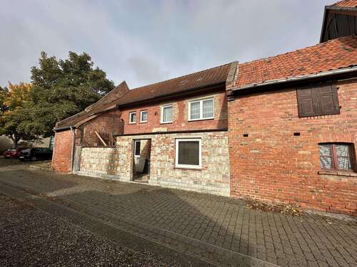 Foto - Haus zum Kaufen in Groß Quenstedt 30.000,00 € 60 m²