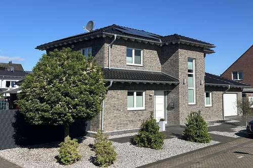 Foto - Haus zum Kaufen in Kerpen 925.000,00 € 180 m²