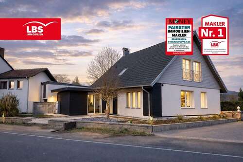 Foto - Haus zum Kaufen in Porta Westfalica 719.000,00 € 213 m²