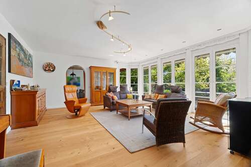 Foto - Haus zum Kaufen in Neunkirchen-Seelscheid 995.000,00 € 326 m²
