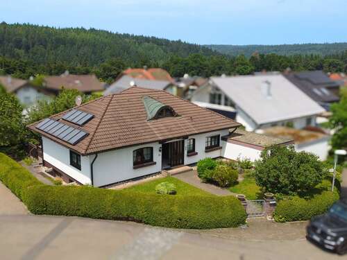 Foto - Haus zum Kaufen in Tiefenbronn 579.000,00 € 182.83 m²