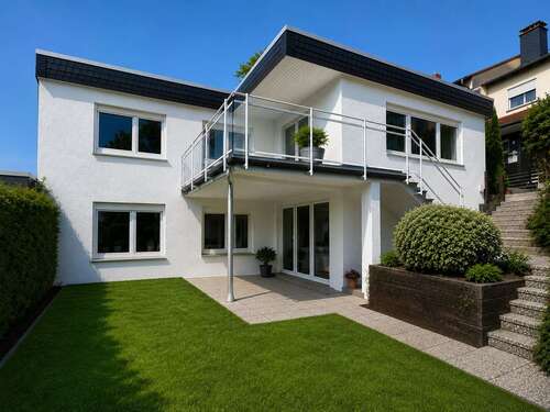 Foto - Haus zum Kaufen in Wiesbaden 699.000,00 € 253 m²