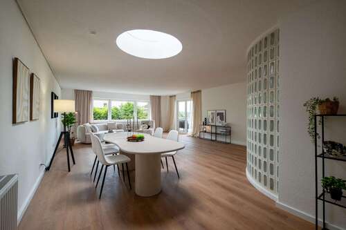 Foto - Haus zum Kaufen in Wiesbaden 739.000,00 € 253 m²
