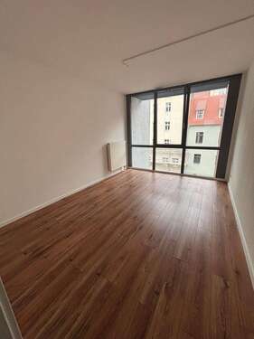 Foto - Wohnung zum Mieten in Halle 1.110,00 € 127.07 m²