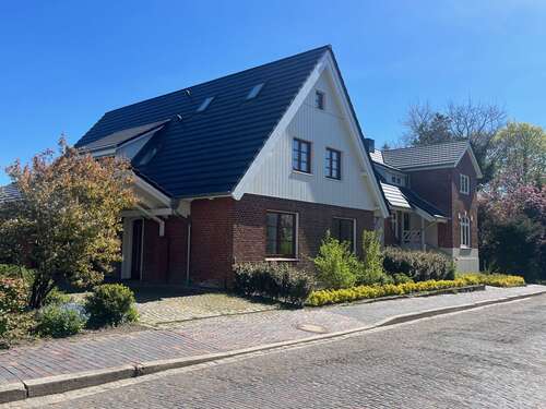 Foto - Haus zum Mieten in Meldorf 2.000,00 € 233.54 m²