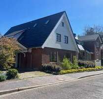 Haus zum Mieten in Meldorf 2.000,00 € 233.54 m²