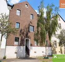Haus zum Kaufen in Essen 379.000,00 € 265 m²