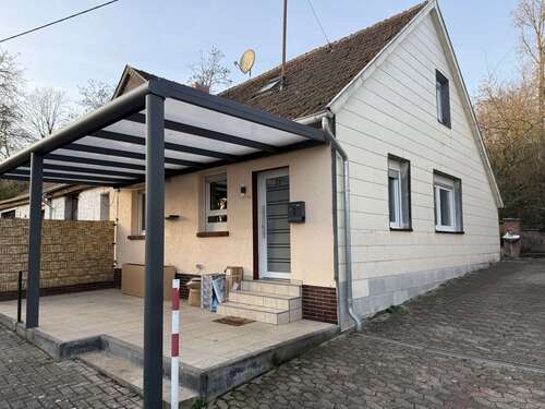 Foto - Haus zum Kaufen in Saarbrücken-Herrensohr 159.000,00 € 97 m²