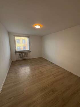 Foto - Wohnung zum Mieten in München 898,71 € 35.48 m²