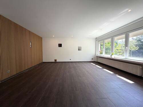 Foto - Haus zum Kaufen in Solms 249.000,00 € 186 m²