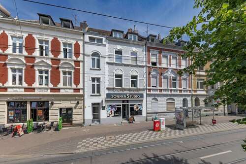 Foto - Haus zum Kaufen in Düsseldorf 849.000,00 € 327 m²