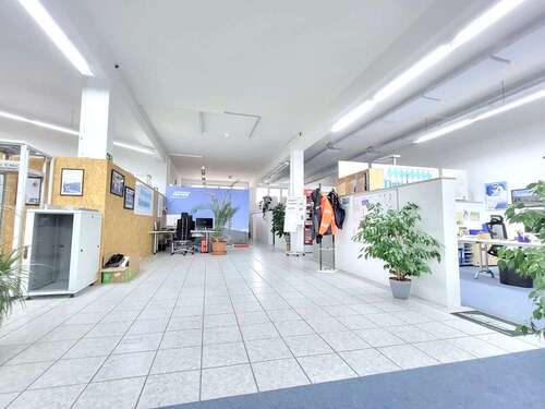 Foto - Halle in Bodenwöhr 2.500,00 € 390 m²