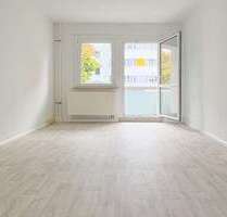 Wohnung zum Mieten in Plauen 270,00 € 60.4 m²