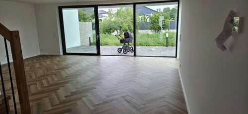 Foto - Haus zum Mieten in Rötha 2.190,00 € 165 m²