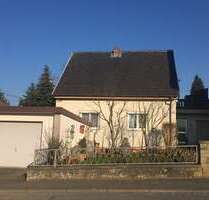 Haus zum Kaufen in Weidhausen 120.000,00 € 138 m²