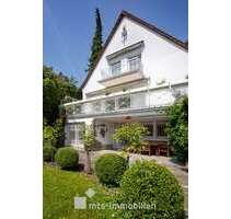 Haus zum Kaufen in Kronberg 1.480.000,00 € 250 m²