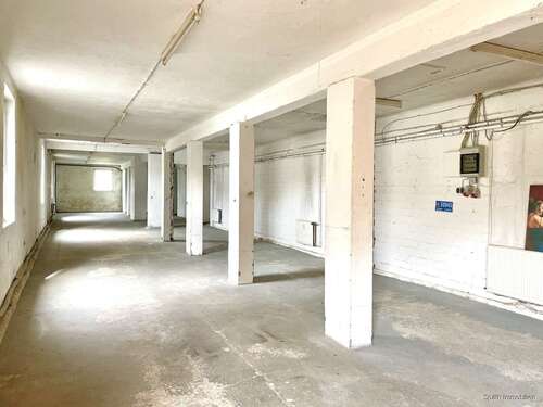 Foto - Halle in Quickborn 760,00 € 189.5 m²