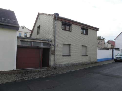 Foto - Haus zum Kaufen in Magdeburg 135.000,00 € 95 m²