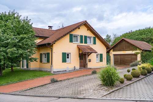 Foto - Haus zum Kaufen in Klettgau 629.000,00 € 171.2 m²