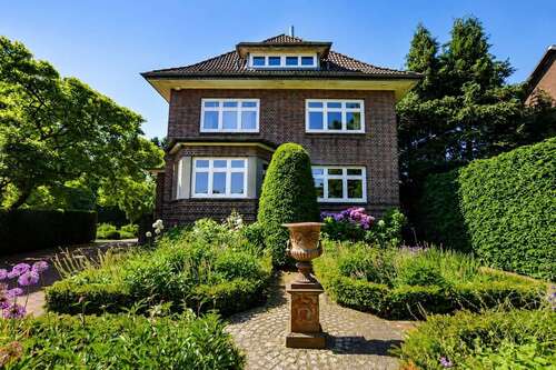 Foto - Haus zum Kaufen in Norderstedt 1.180.000,00 € 275 m²