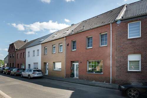 Foto - Haus zum Kaufen in Hückelhoven Hilfarth 265.000,00 € 131.16 m²