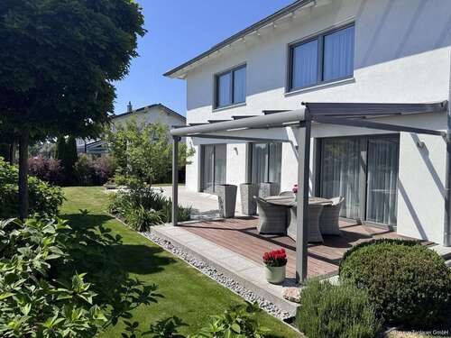 Foto - Haus zum Kaufen in Hengersberg 829.000,00 € 222 m²
