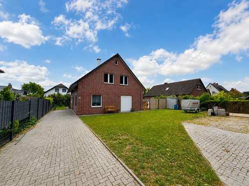 Foto - Wohnung zum Mieten in Uetze Dollbergen 900,00 € 90 m²