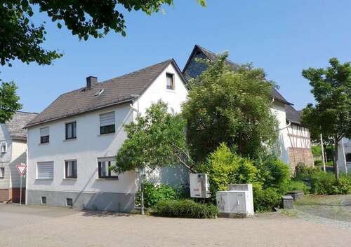 Foto - Haus zum Kaufen in Aßlar-OT 163.000,00 € 164 m²