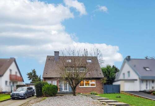 Foto - Haus zum Kaufen in Mönchengladbach 720.000,00 € 236 m²