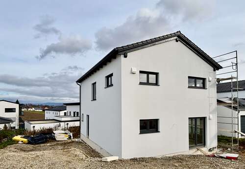 Foto - Haus zum Kaufen in Tiefenbach 599.000,00 € 141.7 m²