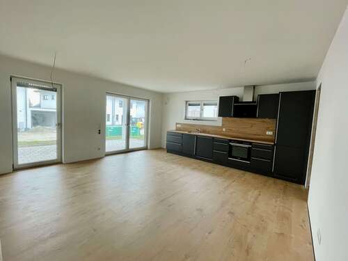 Foto - Wohnung zum Mieten in Osterhofen 900,00 € 91.92 m²