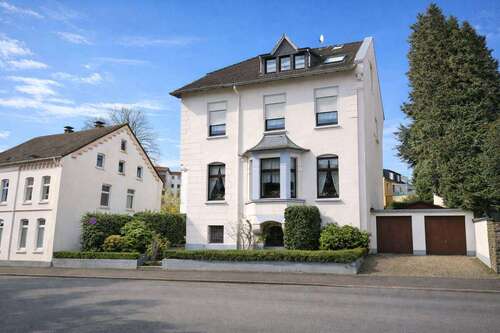 Foto - Haus zum Kaufen in Solingen 425.000,00 € 276 m²