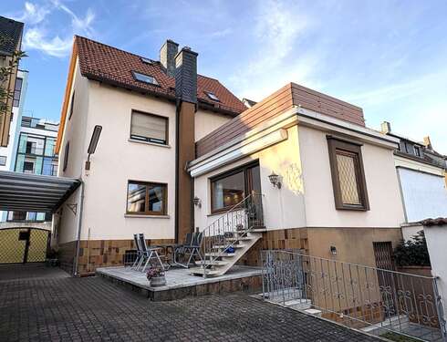 Foto - Haus zum Kaufen in Flörsheim am Main 498.000,00 € 202 m²