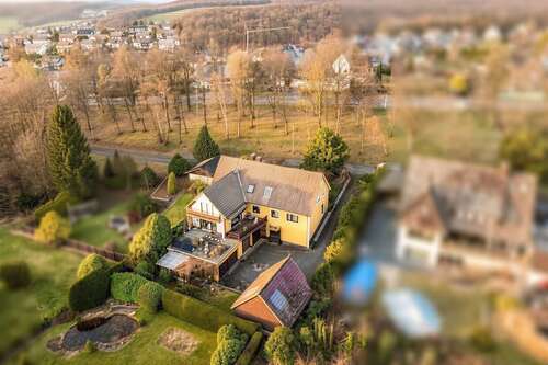 Foto - Haus zum Kaufen in Wilnsdorf 429.000,00 € 249 m²