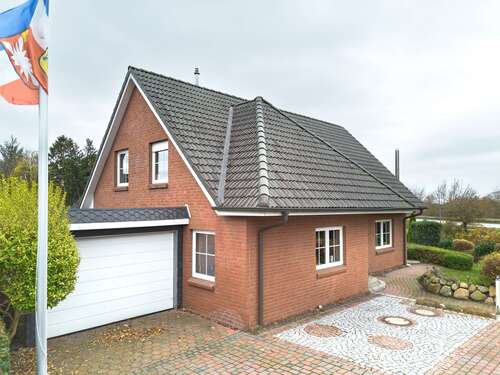 Foto - Haus zum Kaufen in Hohenwestedt 499.000,00 € 152 m²