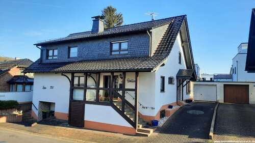 Foto - Haus zum Kaufen in Hennef 534.000,00 € 250 m²