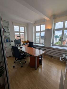 Foto - Büro in Hamburg 350,00 € 185 m²