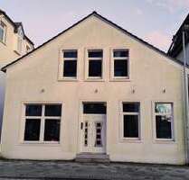 Haus zum Kaufen in Varel 380.000,00 € 230 m²